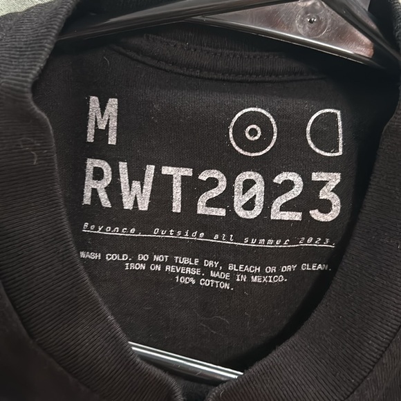 Official Beyoncé Renaissance World Tour T Shirt - Picture 3 of 3